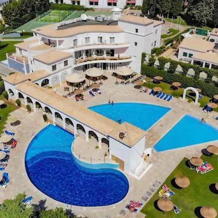 Holidays In Algarve! Апартаменты Портиман